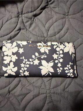 Michael Kors Navy and White Floral Zip Wallet